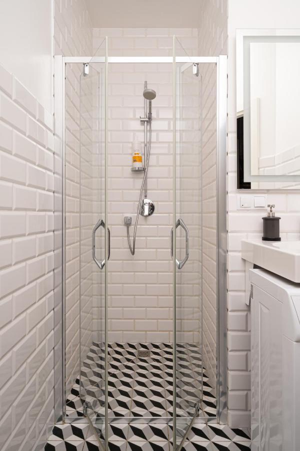 Stylish Studio Close To City Center, Cafes & Parks & Local Dining ريغا المظهر الخارجي الصورة